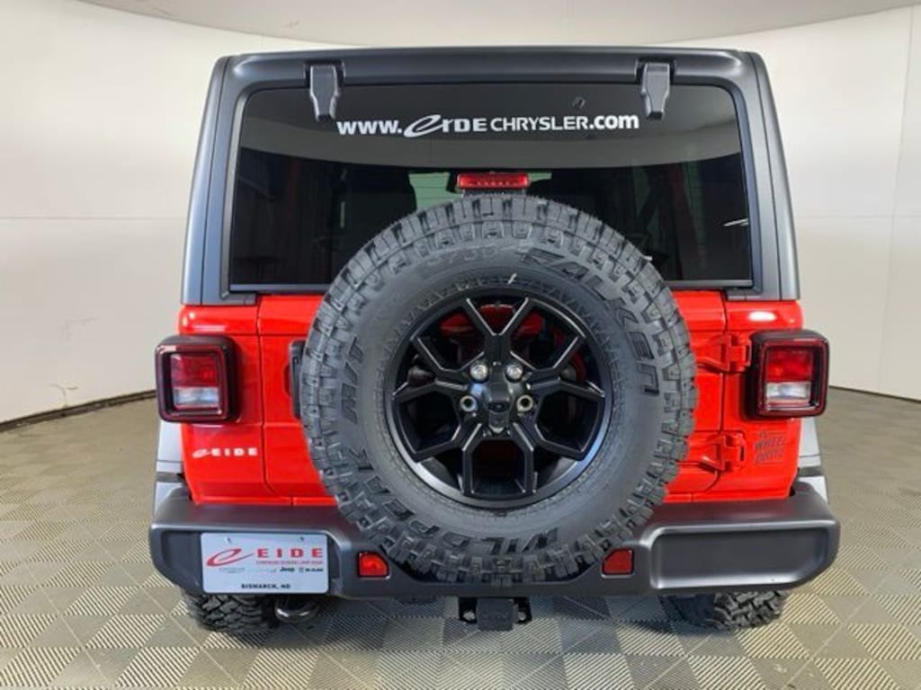 New 2026 Jeep Wrangler 4-DOOR WILLYS Sport Utility