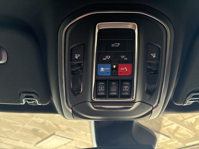 2026 Jeep Grand Wagoneer 85th Anniversary - Photo 48