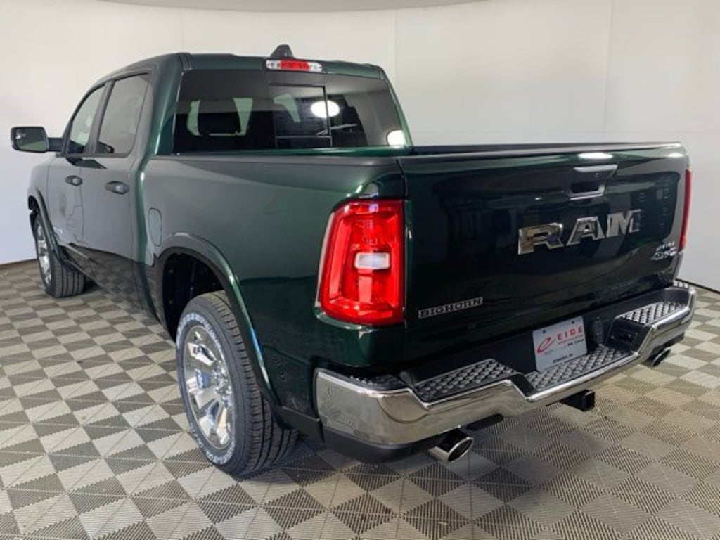 New 2026 Ram 1500 BIG HORN CREW CAB 4X4 5'7 BOX Pickup