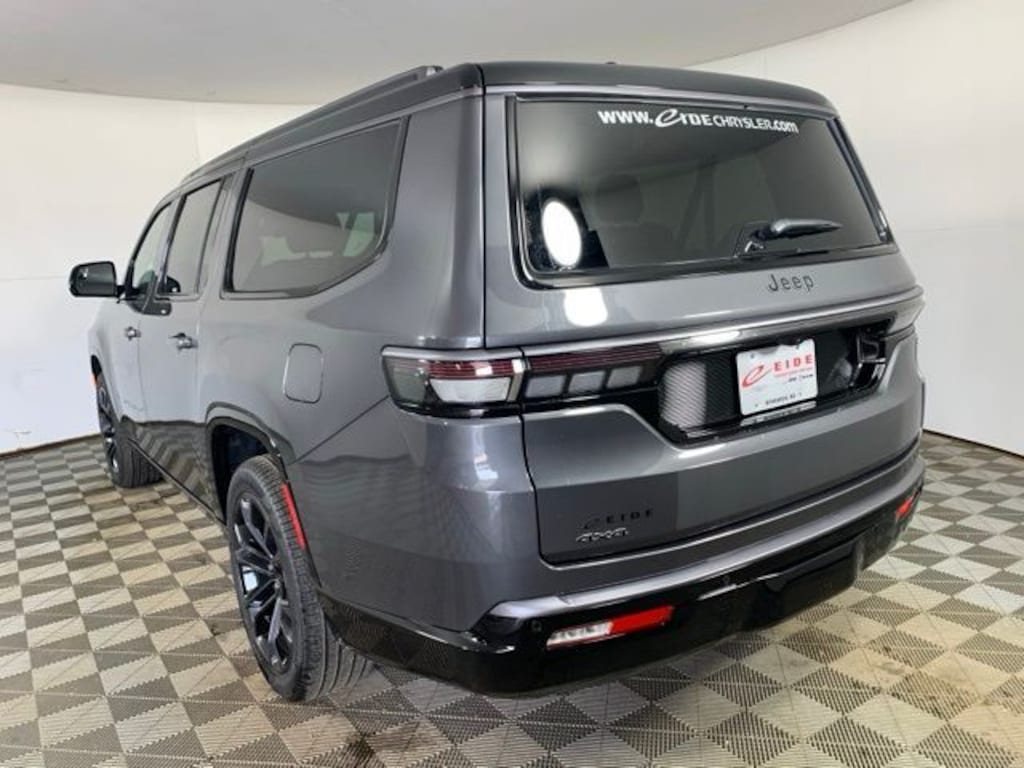 New 2026 Jeep Grand Wagoneer L SUMMIT RESERVE 4X4 Sport Utility