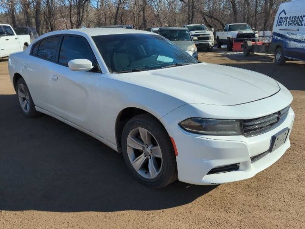 Used 2015 Dodge Charger SXT Sedan