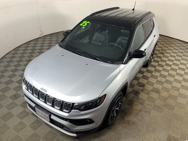 2025 Jeep Compass Limited - Photo 9