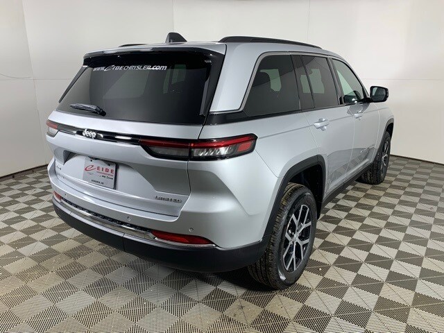 2025 Jeep Grand Cherokee Limited photo 2