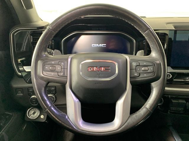 2022 GMC Sierra 1500 SLT - Photo 18
