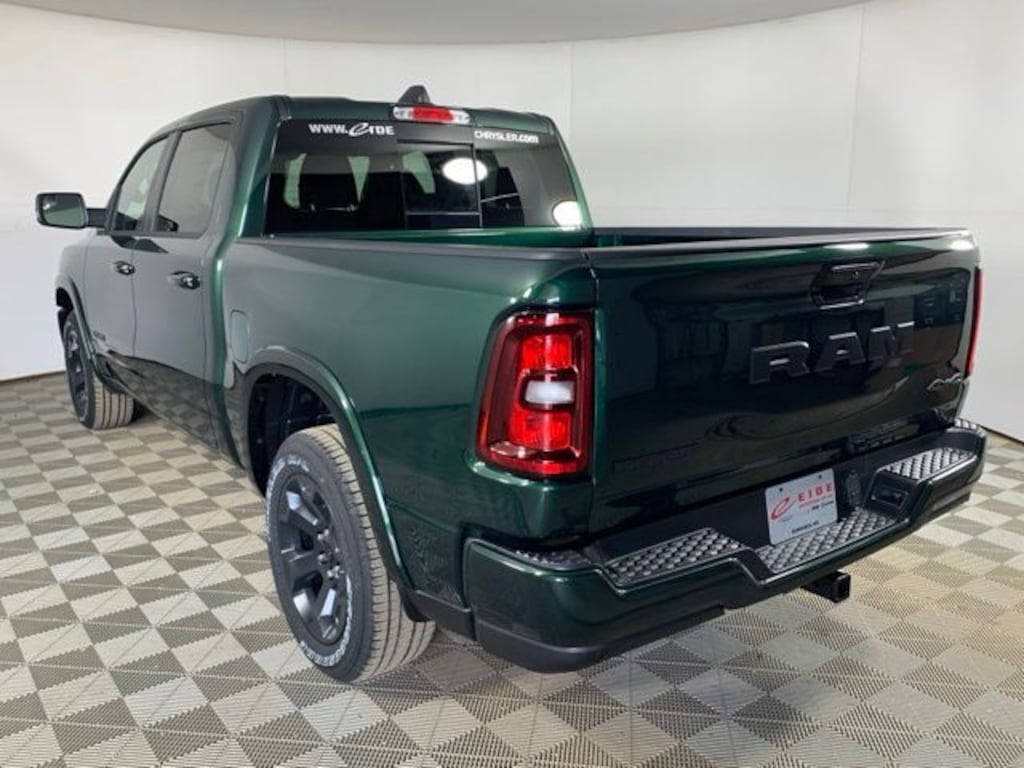 New 2026 Ram 1500 BIG HORN CREW CAB 4X4 5'7 BOX Pickup