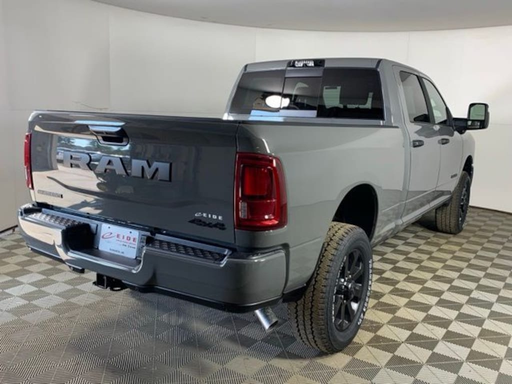New 2026 Ram 2500 BIG HORN CREW CAB 4X4 6'4 BOX Pickup