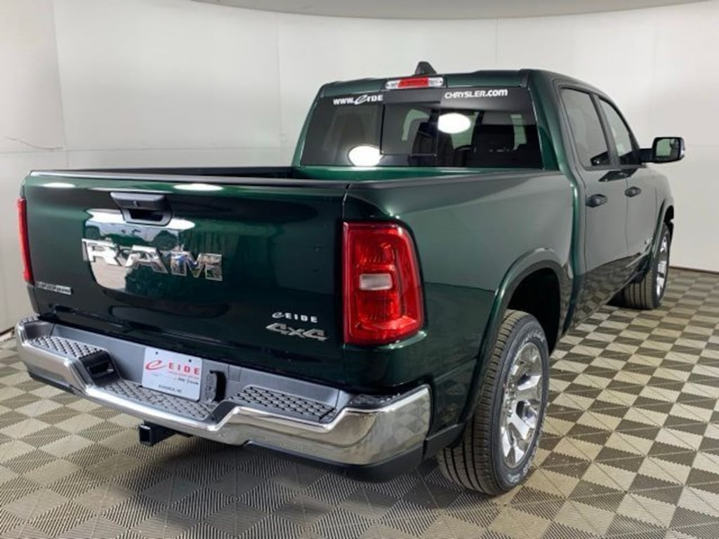 New 2026 Ram 1500 BIG HORN CREW CAB 4X4 5'7 BOX Pickup