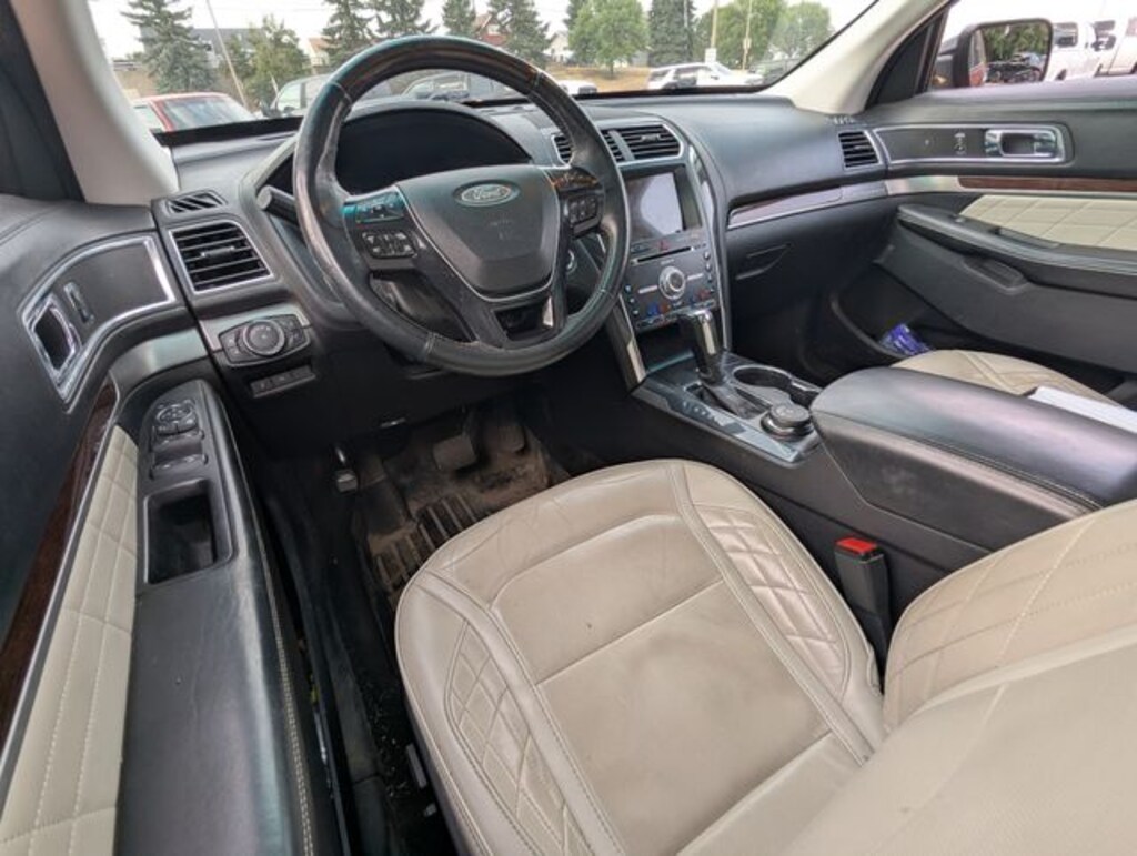 Used 2017 Ford Explorer Platinum SUV