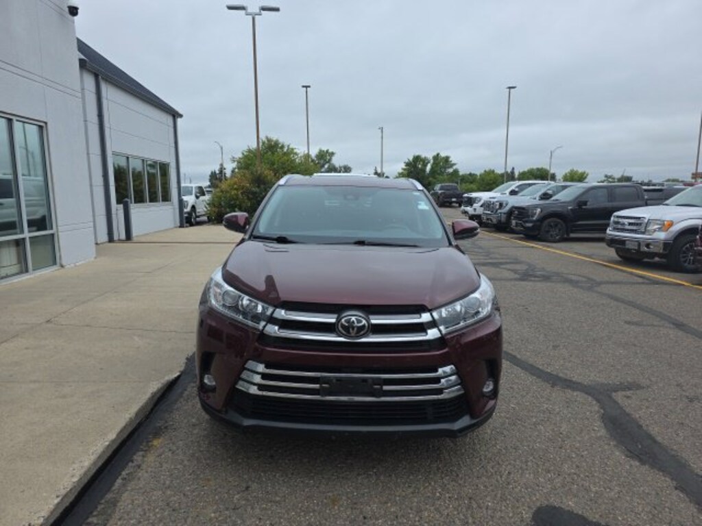 Used 2019 Toyota Highlander Limited V6 SUV