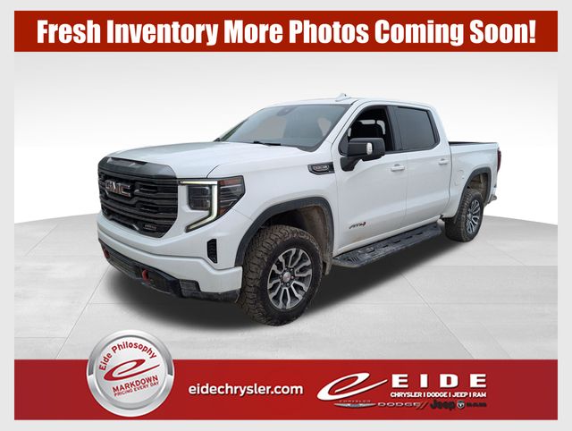 2022 GMC Sierra AT4 4WD Crew Cab Short Box's photo