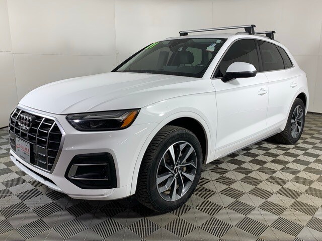 2021 Audi Q5 45 S line Premium Plus photo 2