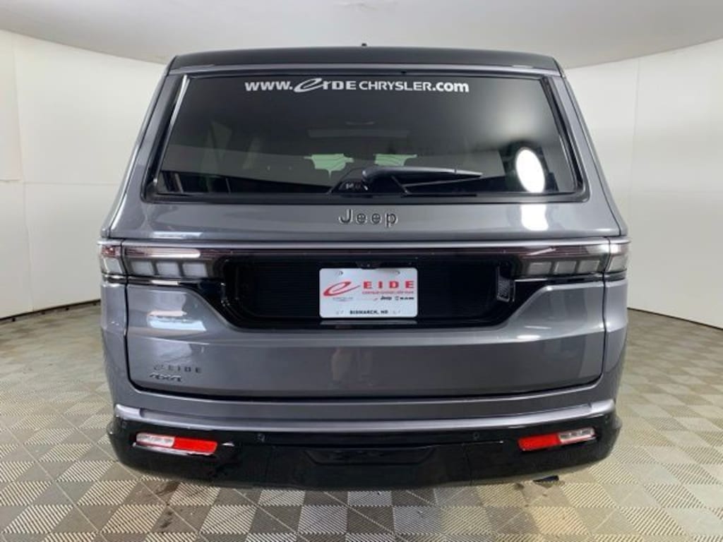 New 2026 Jeep Grand Wagoneer L SUMMIT RESERVE 4X4 Sport Utility