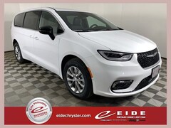 2026 Chrysler Pacifica SELECT AWD Passenger Van