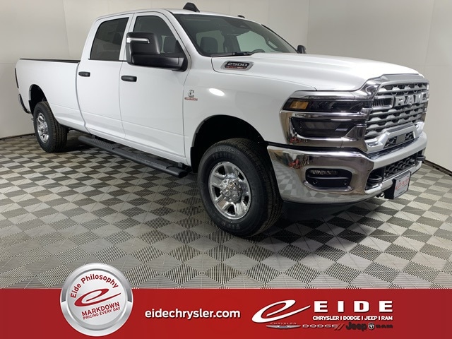 2025 Ram 2500 TRADESMAN CREW CAB 4X4 8' BOX