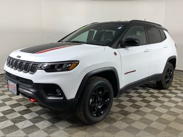 2023 Jeep Compass Trailhawk photo 2