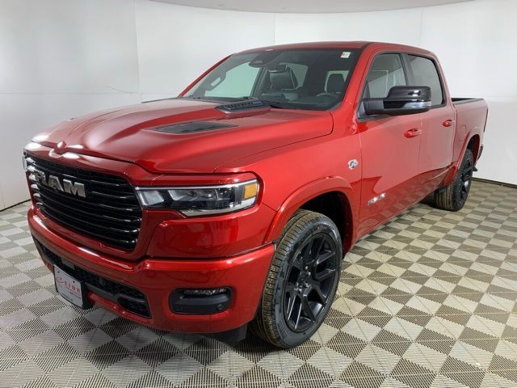 New 2026 Ram 1500 LARAMIE CREW CAB 4X4 5'7 BOX Pickup