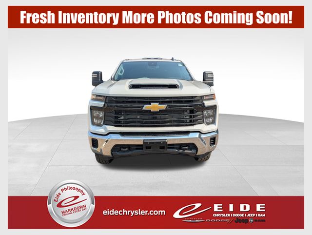 2025 Chevrolet Silverado HD Work Truck 4WD Crew Cab Long Box DRW's photo