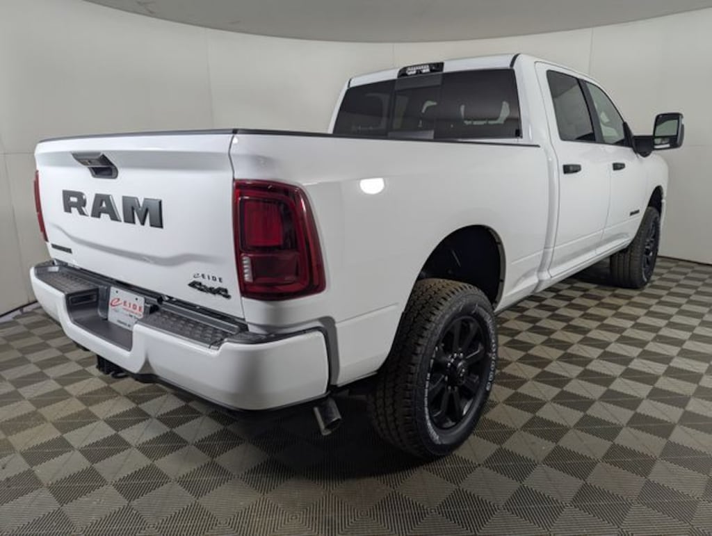 New 2026 Ram 2500 BIG HORN CREW CAB 4X4 6'4 BOX Pickup