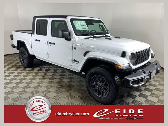 2026 Jeep Gladiator Sport S Auto's photo