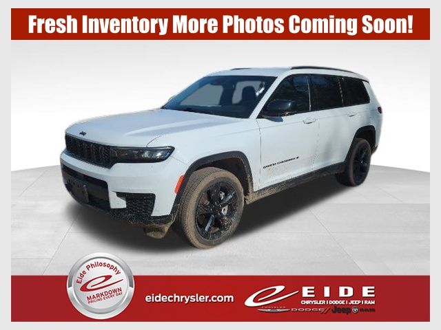 2023 Jeep Grand Cherokee L Altitude 4x4's photo