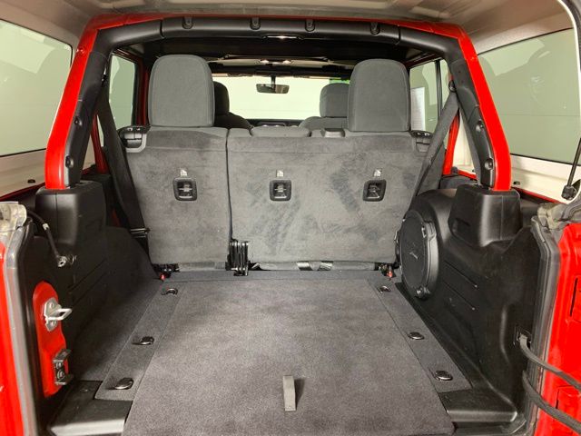 2023 Jeep Wrangler 4-Door Sahara - Photo 27