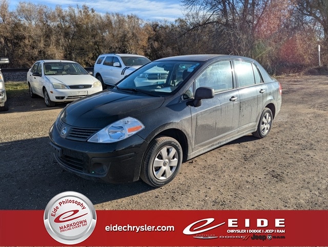 2009 Nissan Versa Base
