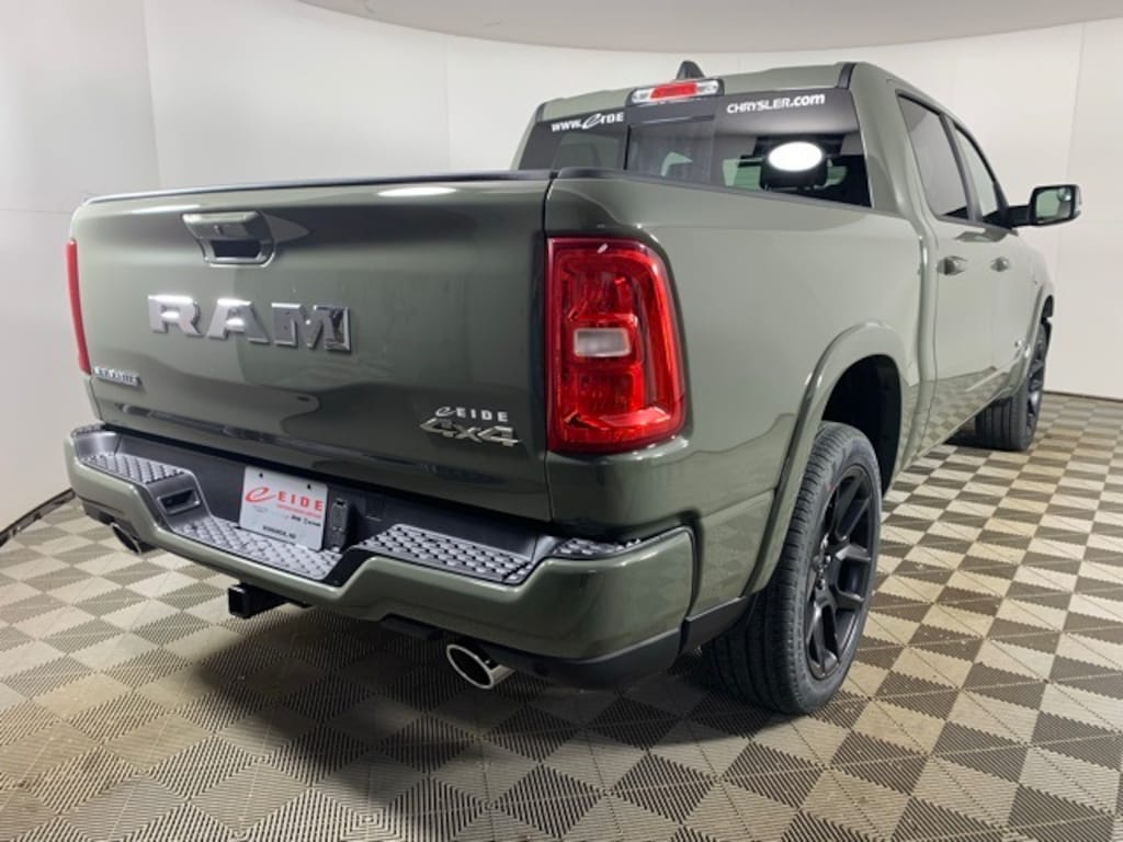 New 2026 Ram 1500 LARAMIE CREW CAB 4X4 5'7 BOX Pickup