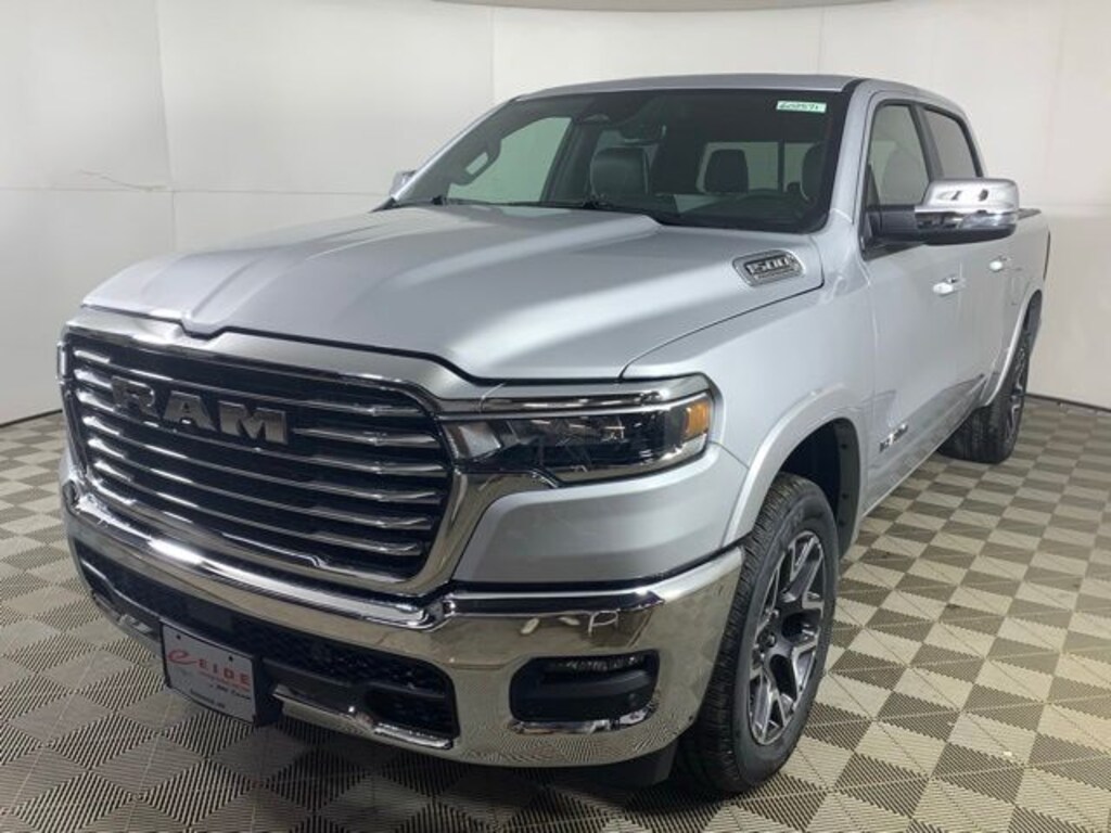 New 2026 Ram 1500 LARAMIE CREW CAB 4X4 5'7 BOX Pickup
