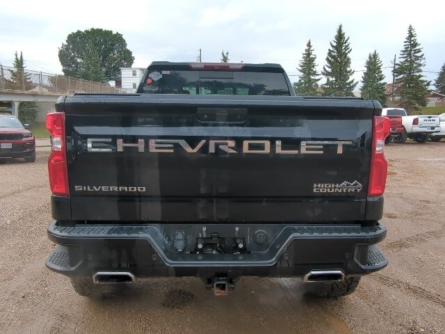 2019 Chevrolet Silverado 1500 High Country photo 2