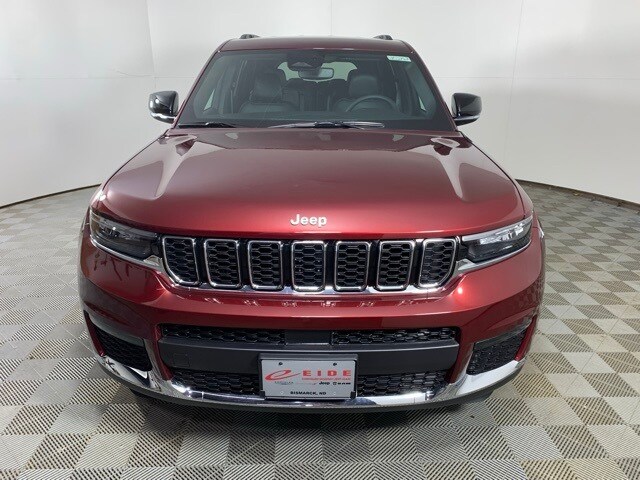 2025 Jeep Grand Cherokee Limited photo 2