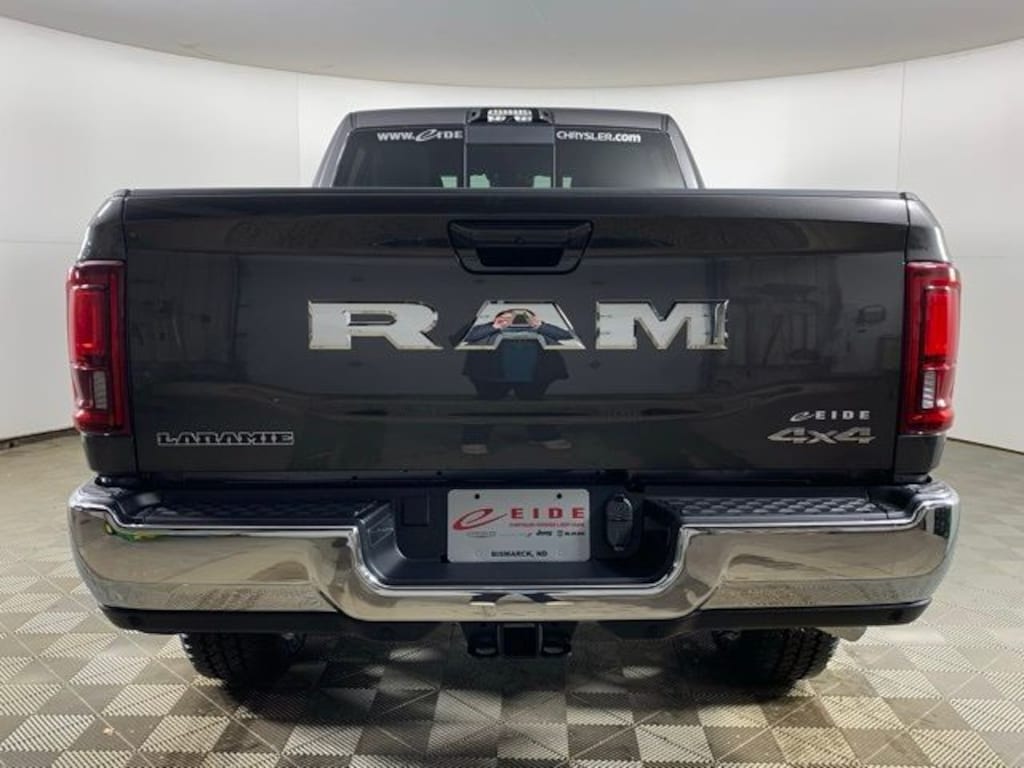 New 2026 Ram 2500 LARAMIE CREW CAB 4X4 6'4 BOX Pickup