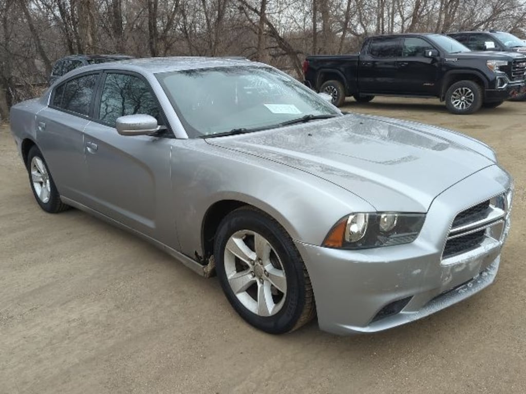 Used 2013 Dodge Charger SE Sedan