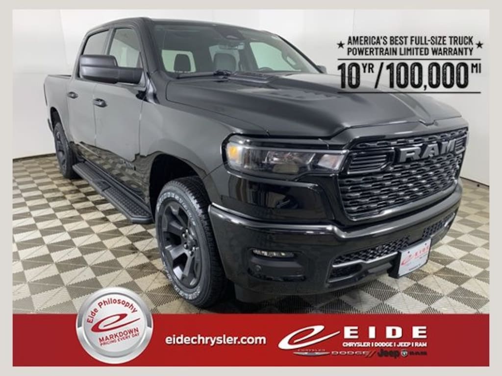 New 2026 Ram 1500 EXPRESS CREW CAB 4X4 5'7 BOX Pickup