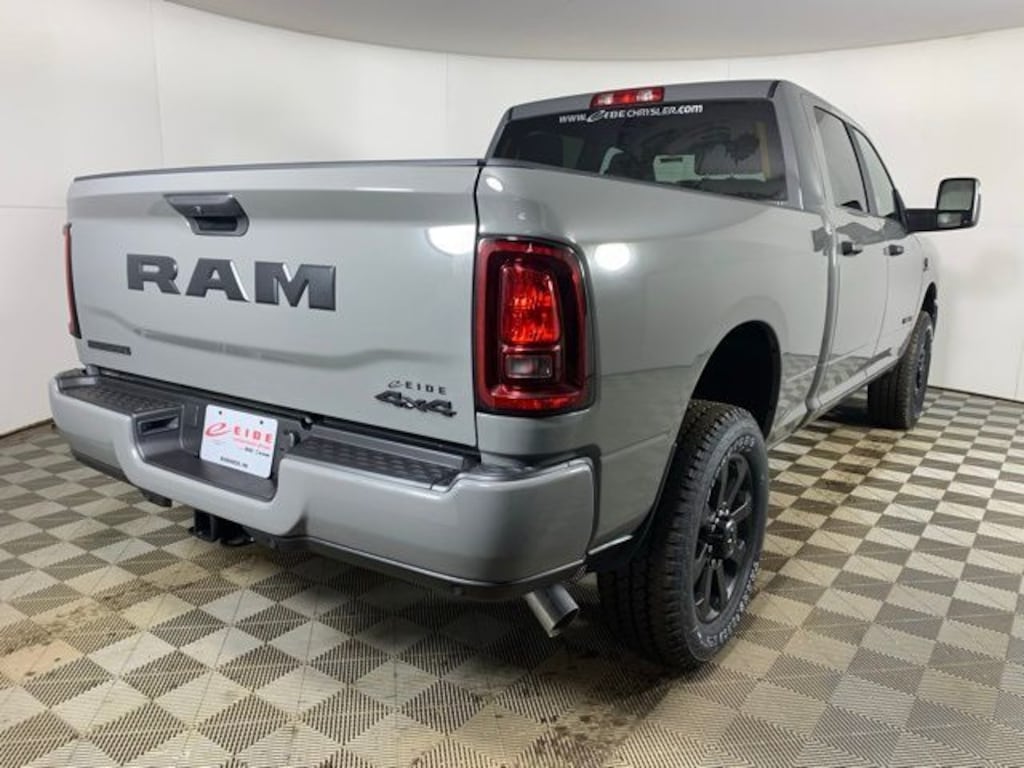 New 2026 Ram 2500 BIG HORN CREW CAB 4X4 6'4 BOX Pickup