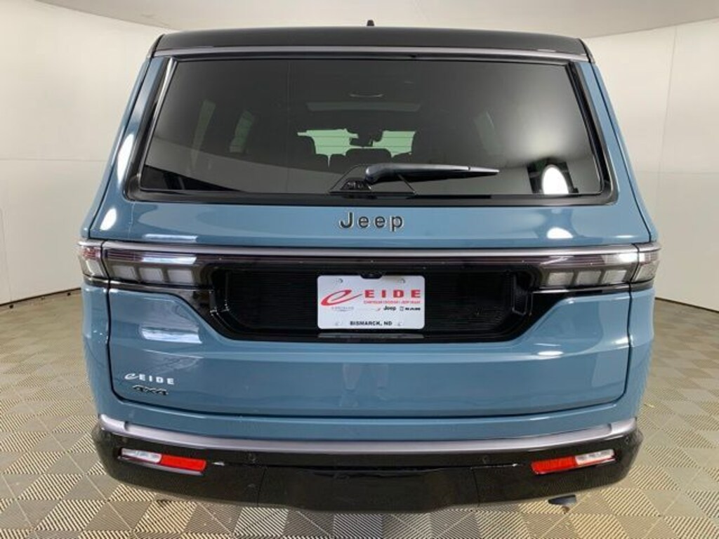 New 2026 Jeep Grand Wagoneer SUMMIT RESERVE 4X4 Sport Utility