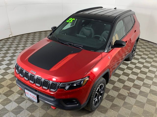 2025 Jeep Compass Trailhawk - Photo 9