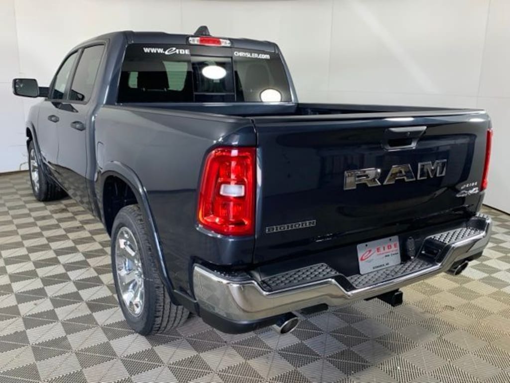 New 2026 Ram 1500 BIG HORN CREW CAB 4X4 5'7 BOX Pickup