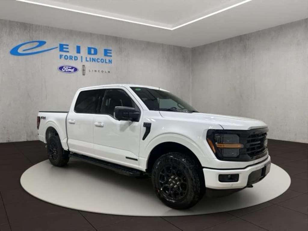 New 2026 Ford F-150 XLT Black Appearance Truck SuperCrew Cab