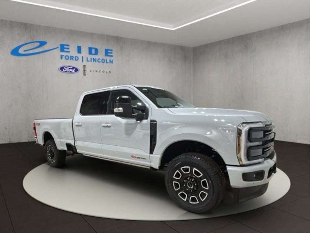 New 2026 Ford F-350 Platinum Truck Crew Cab