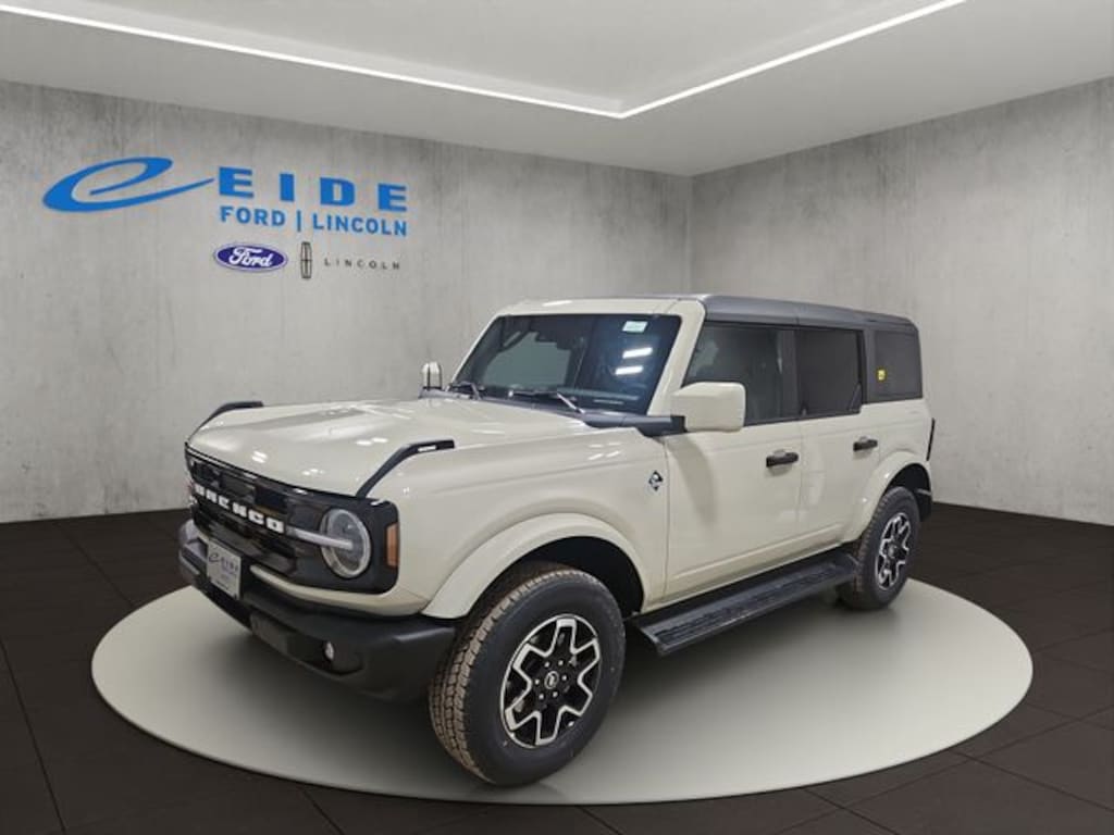 New 2026 Ford Bronco Outer Banks SUV