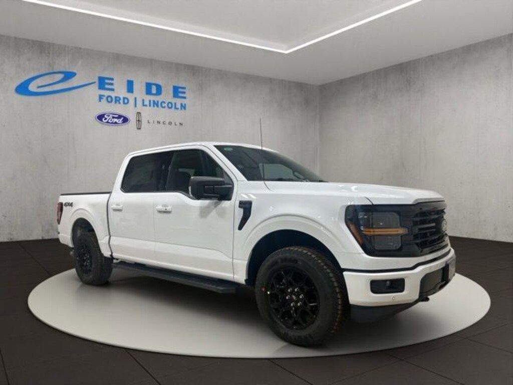 New 2026 Ford F-150 XLT Black Appearance Truck SuperCrew Cab