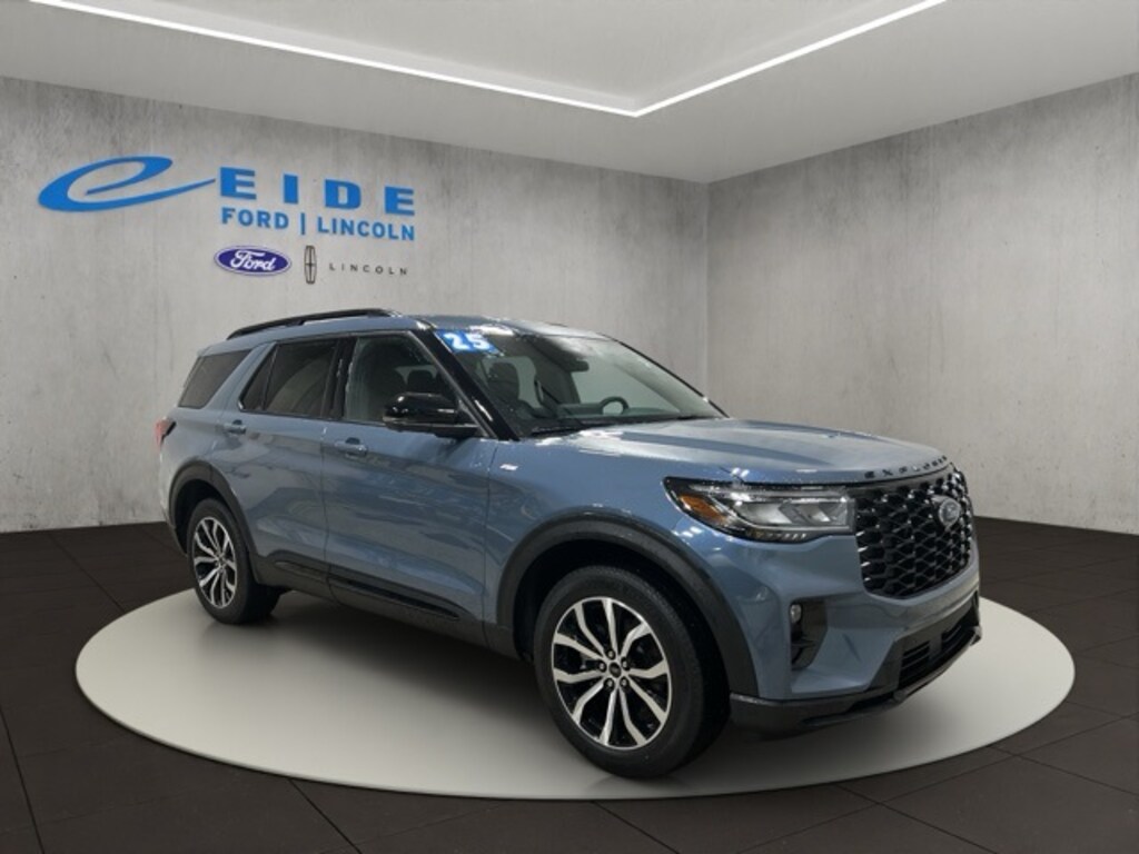 Used 2025 Ford Explorer ST-Line SUV