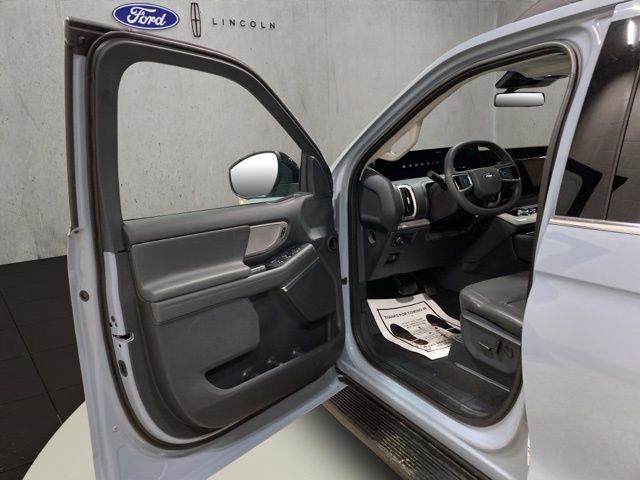 2026 Ford Expedition MAX Active - Photo 10