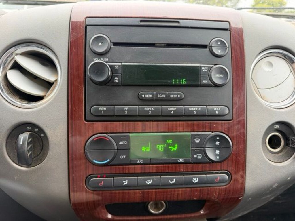 Used 2005 Ford F-150 Lariat Truck