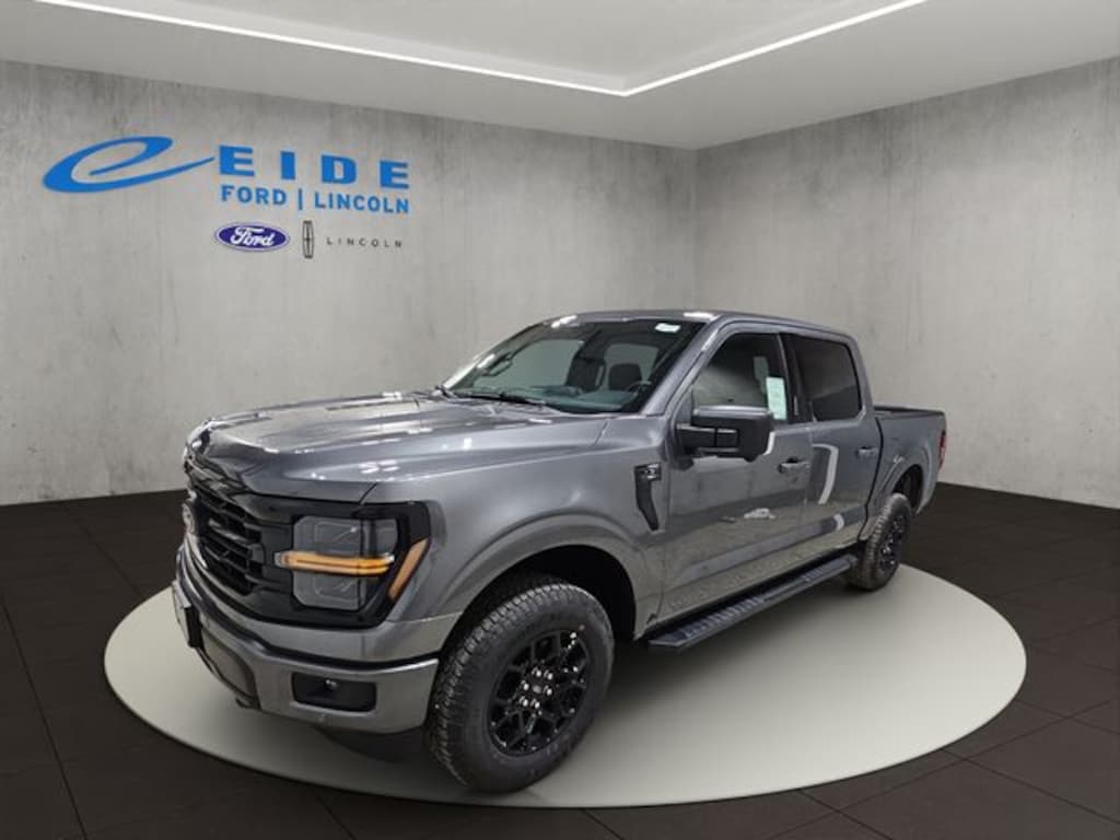 New 2026 Ford F-150 XLT Black Appearance Truck SuperCrew Cab