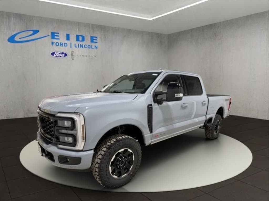 New 2025 Ford F-250 Lariat Truck Crew Cab