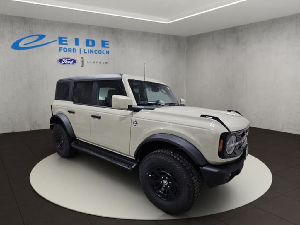New 2026 Ford Bronco Outer Banks SUV