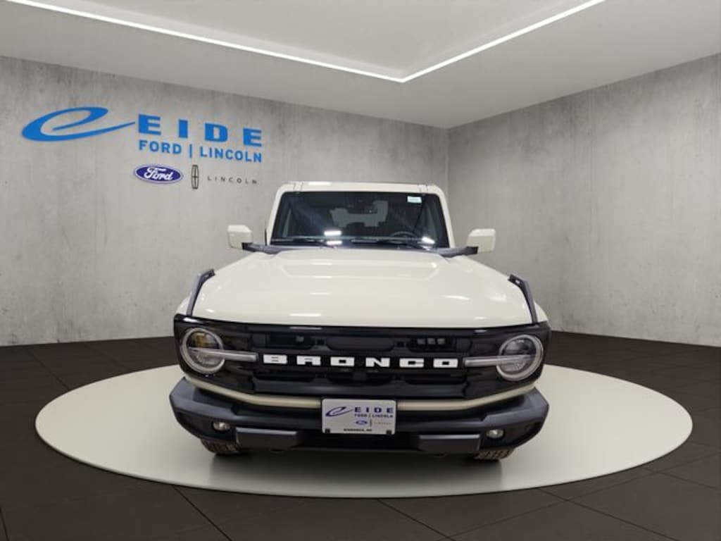 New 2026 Ford Bronco Outer Banks SUV