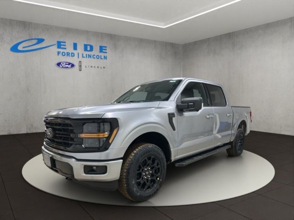New 2026 Ford F-150 XLT Black Appearance Truck SuperCrew Cab