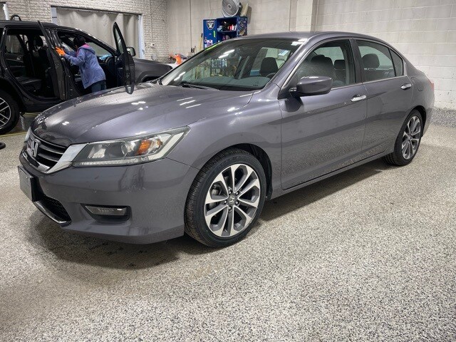 Used 2015 Honda Accord Sport with VIN 1HGCR2F59FA128937 for sale in Bismarck, ND